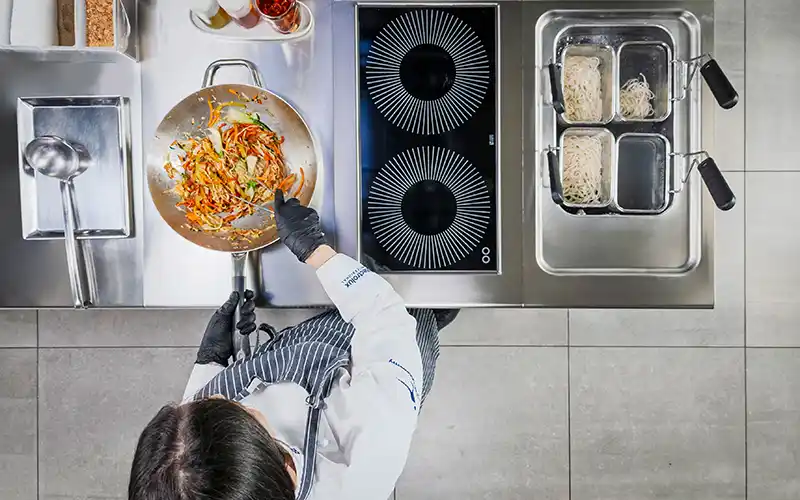 Electrolux e-XP 700/900 — available in two sizes